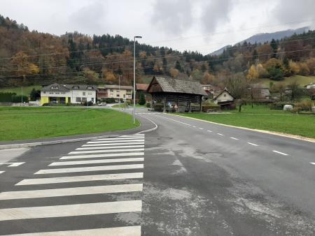 Končana rekonstrukcija cestišča v Debru 1